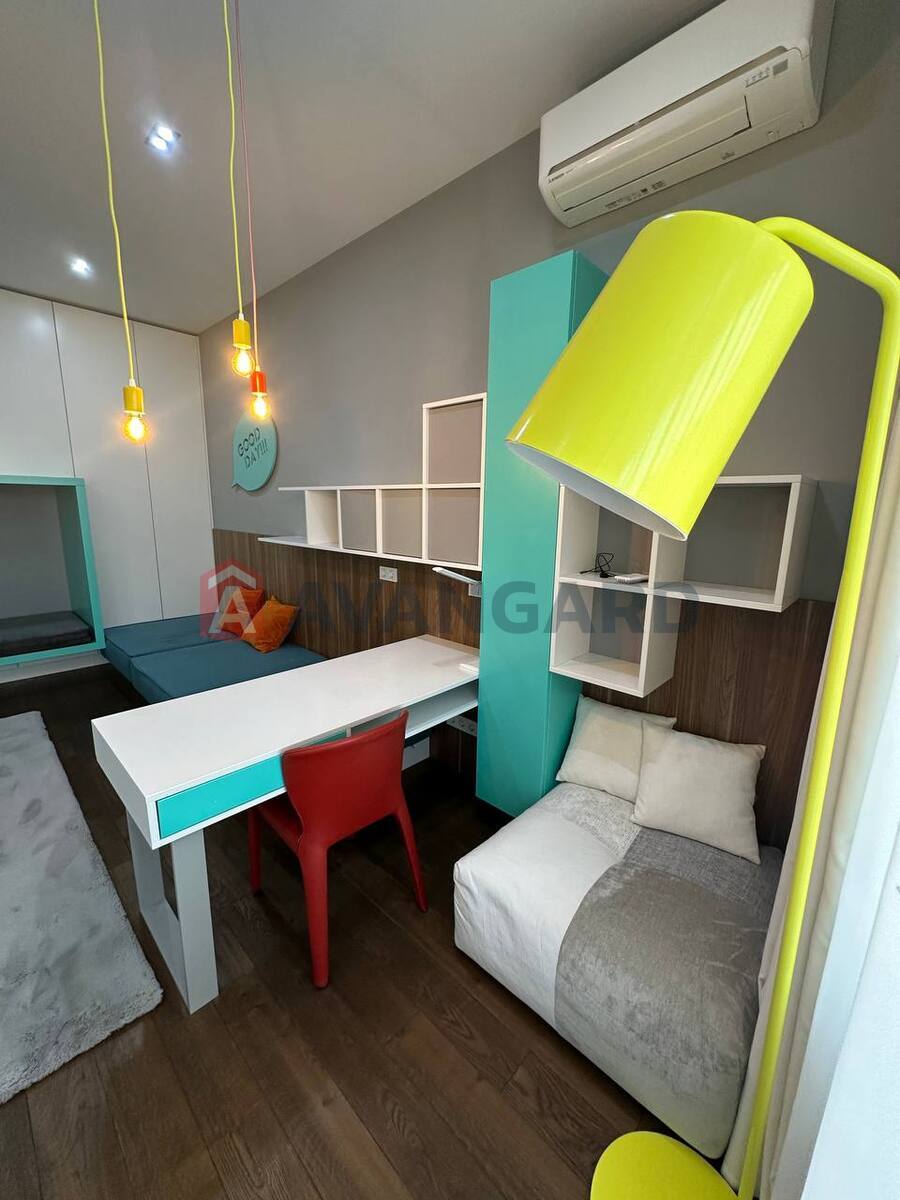 �������, 300 ��.�. ���� 22