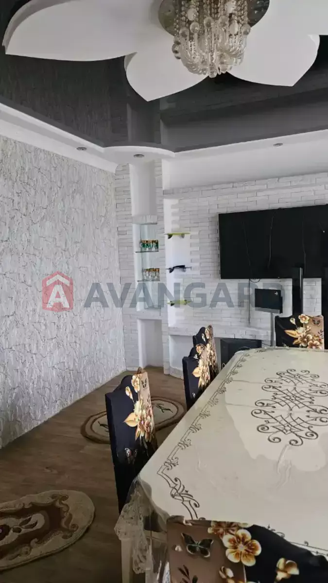 �������, 100 ��.�. ���� 4