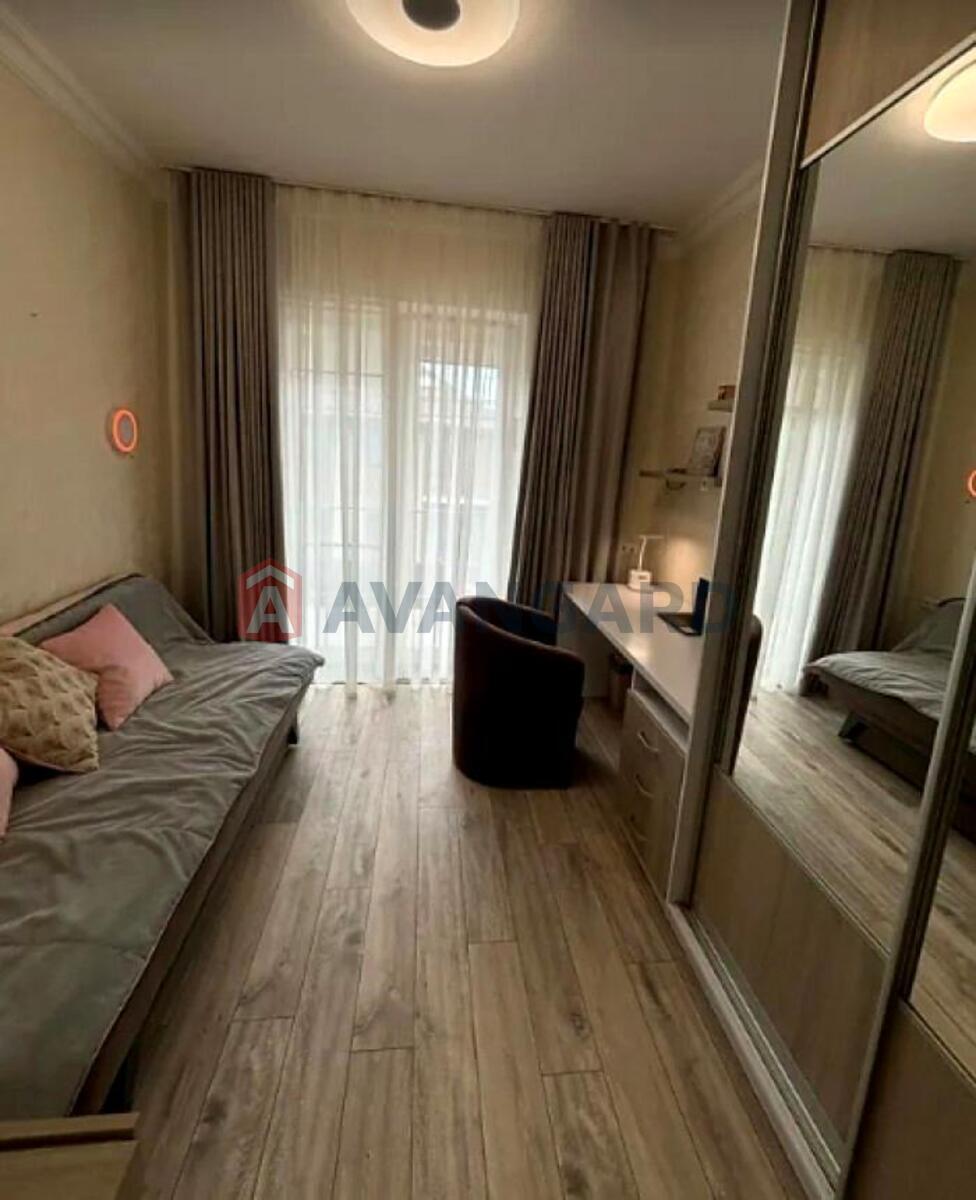 ��������, 165 ��.�. ���� 12