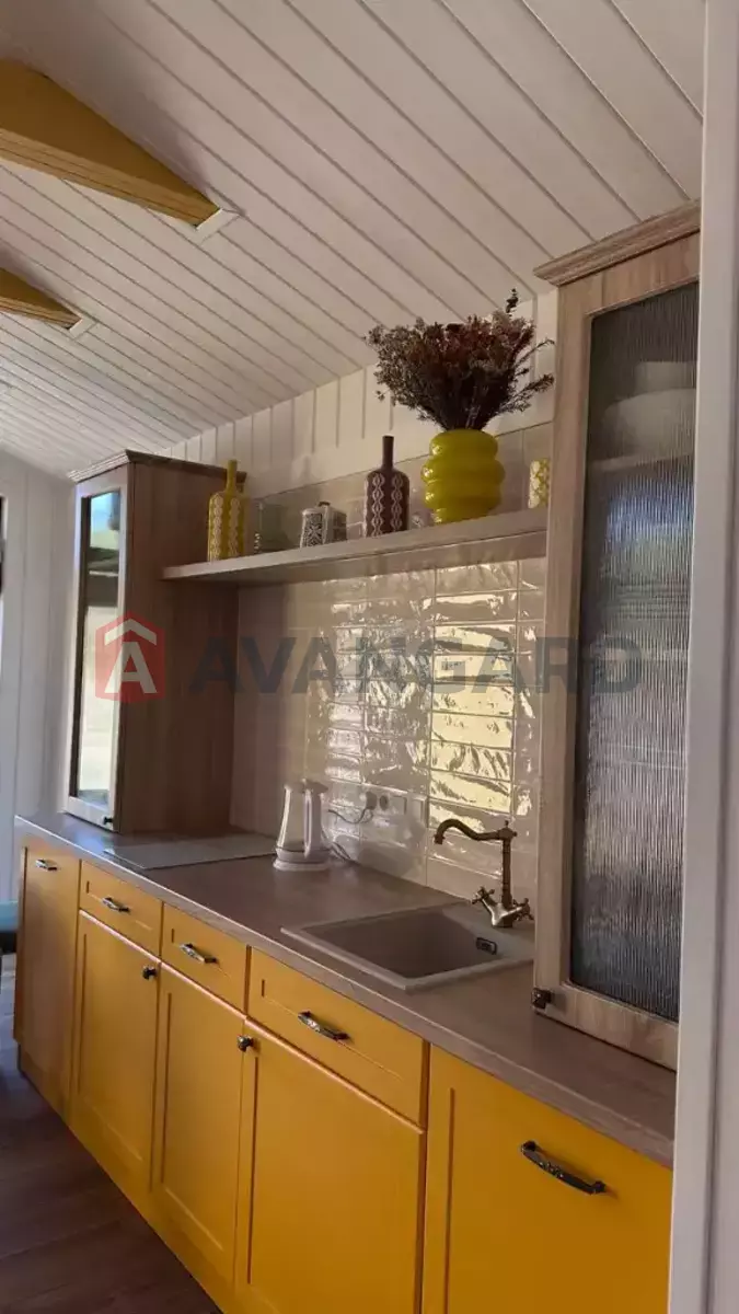 �������, 40 ��.�. ���� 11