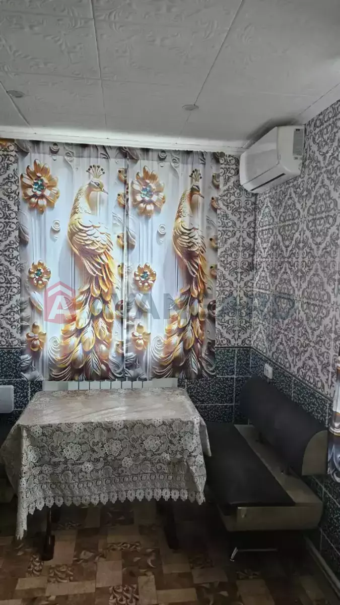 �������, 100 ��.�. ���� 8