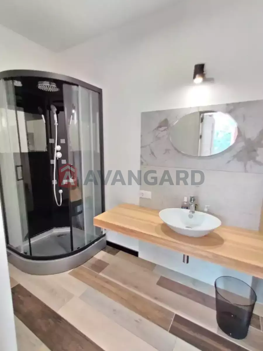 �������, 140 ��.�. ���� 29