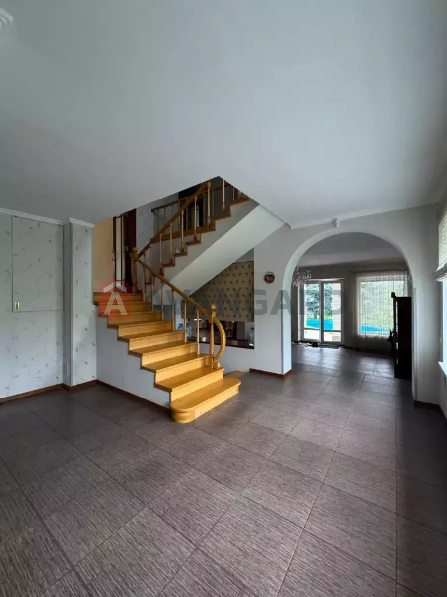 �������, 400 ��.�. ���� 16