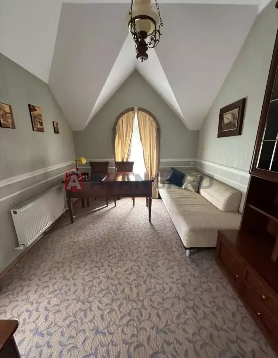 �������, 500 ��.�. ���� 13