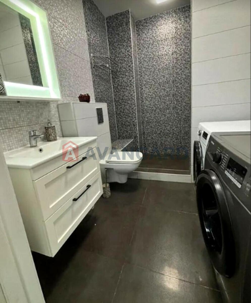 ��������, 165 ��.�. ���� 13