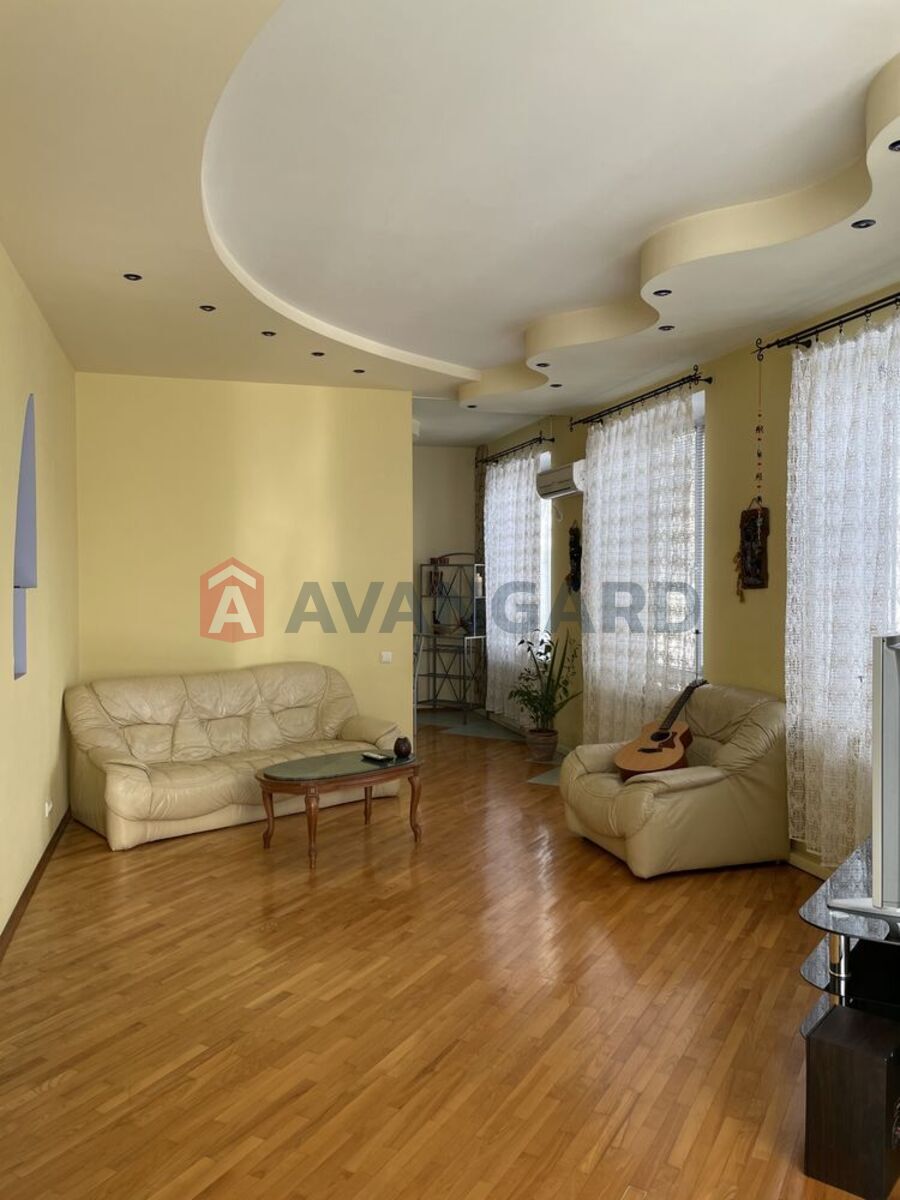 �������, 150 ��.�. ���� 3