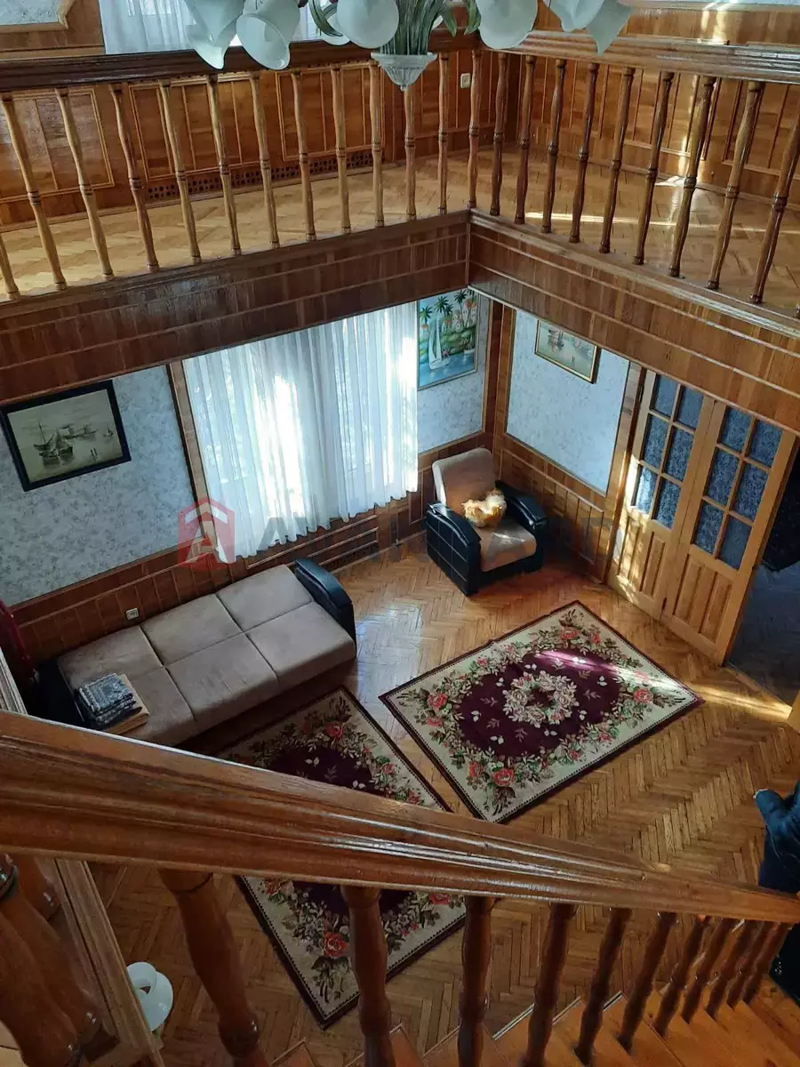 �������, 320 ��.�. ���� 8