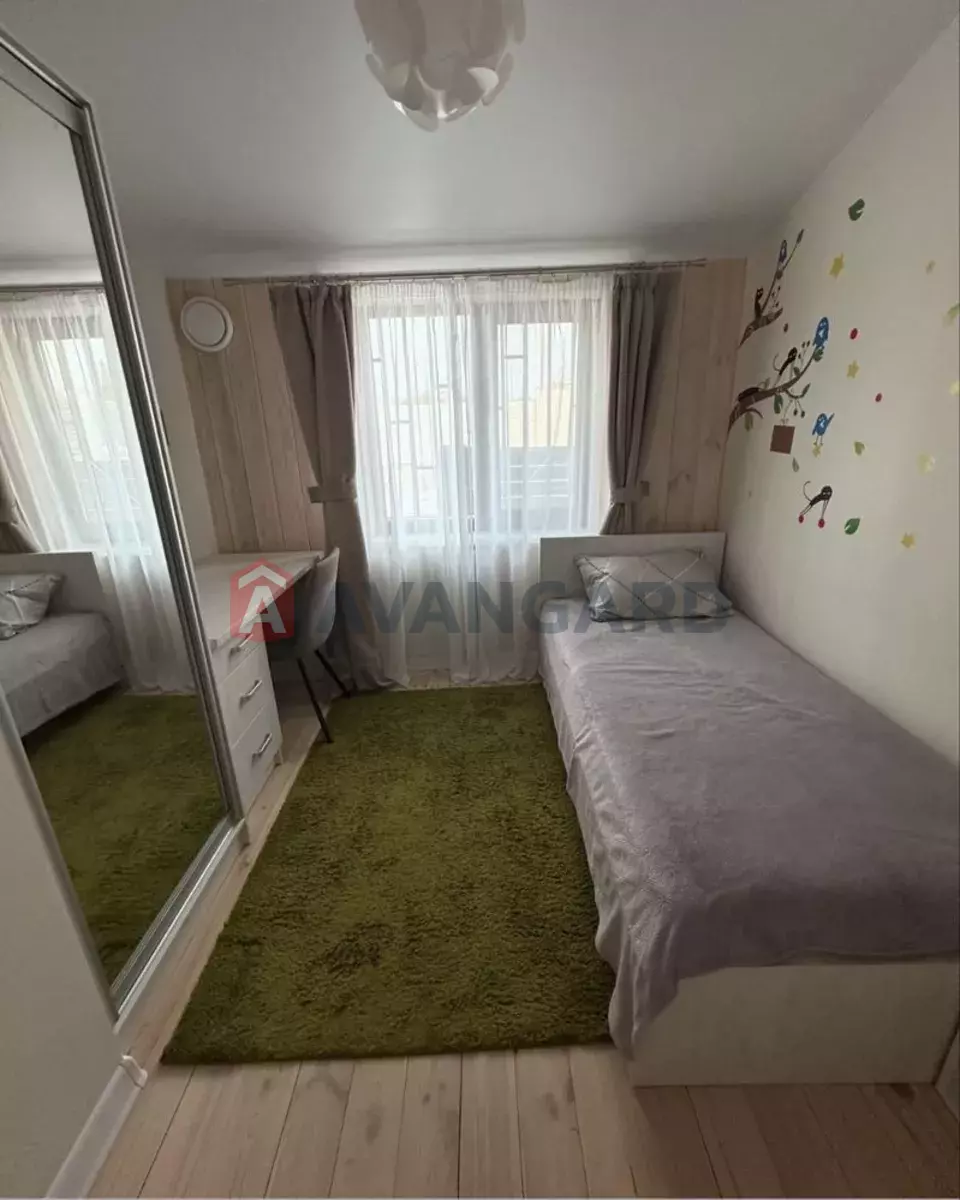 ���, 100 ��.�. ���� 4