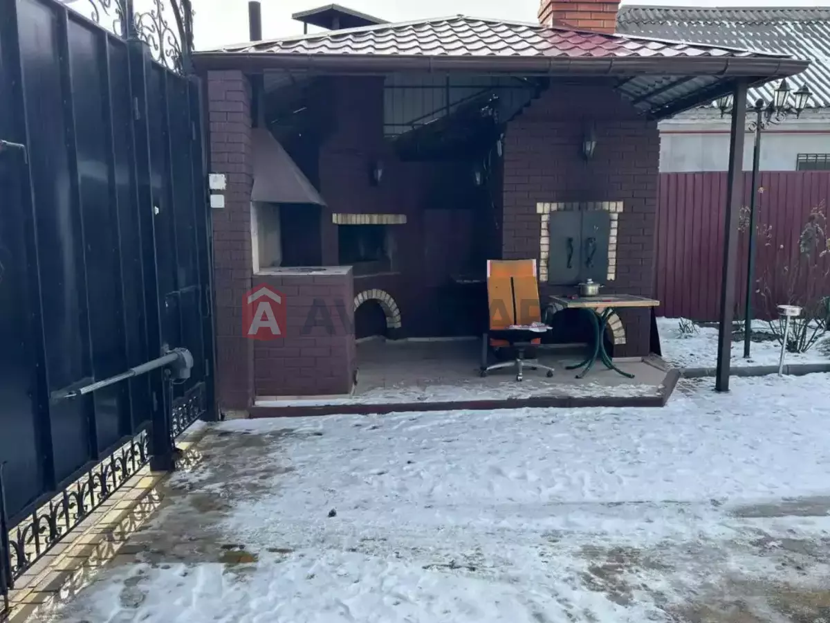 �������, 230 ��.�. ���� 4