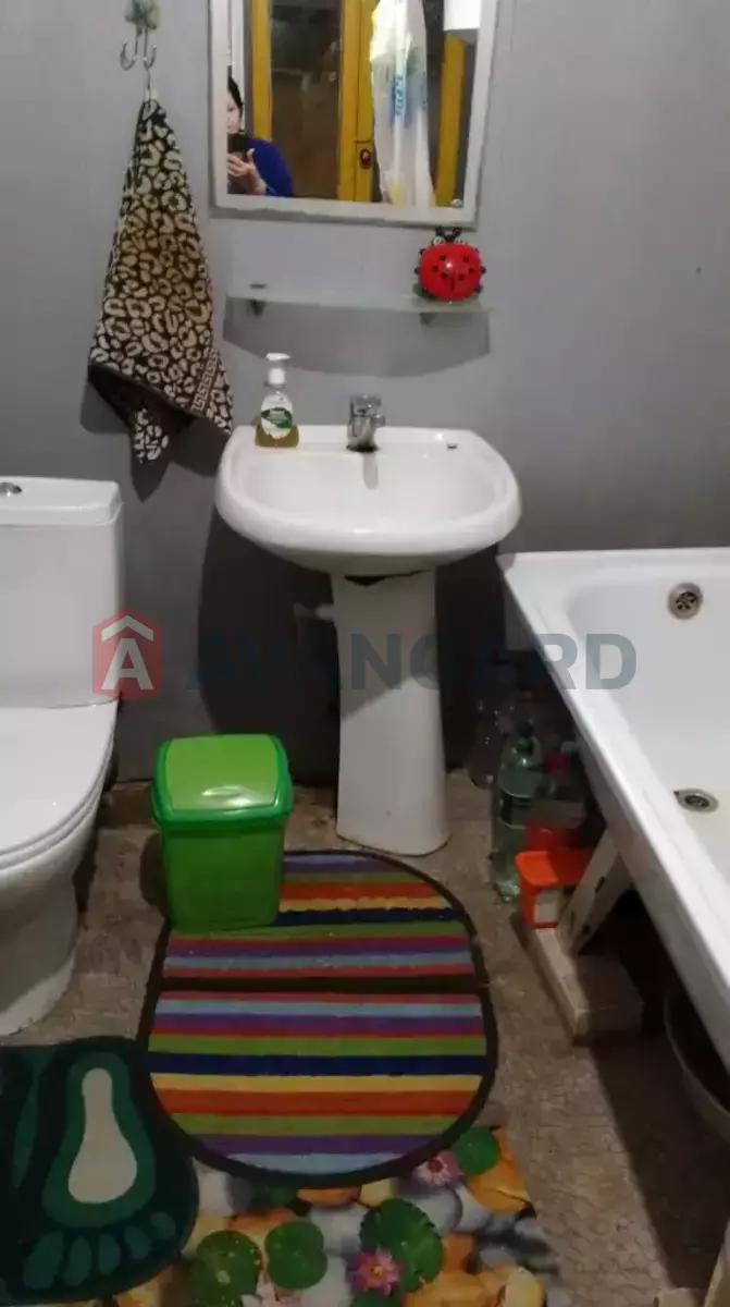 ������� �������, 140 ��.�. ���� 9