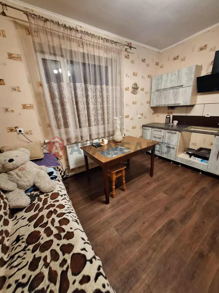 �������, 100 ��.�. ���� 2