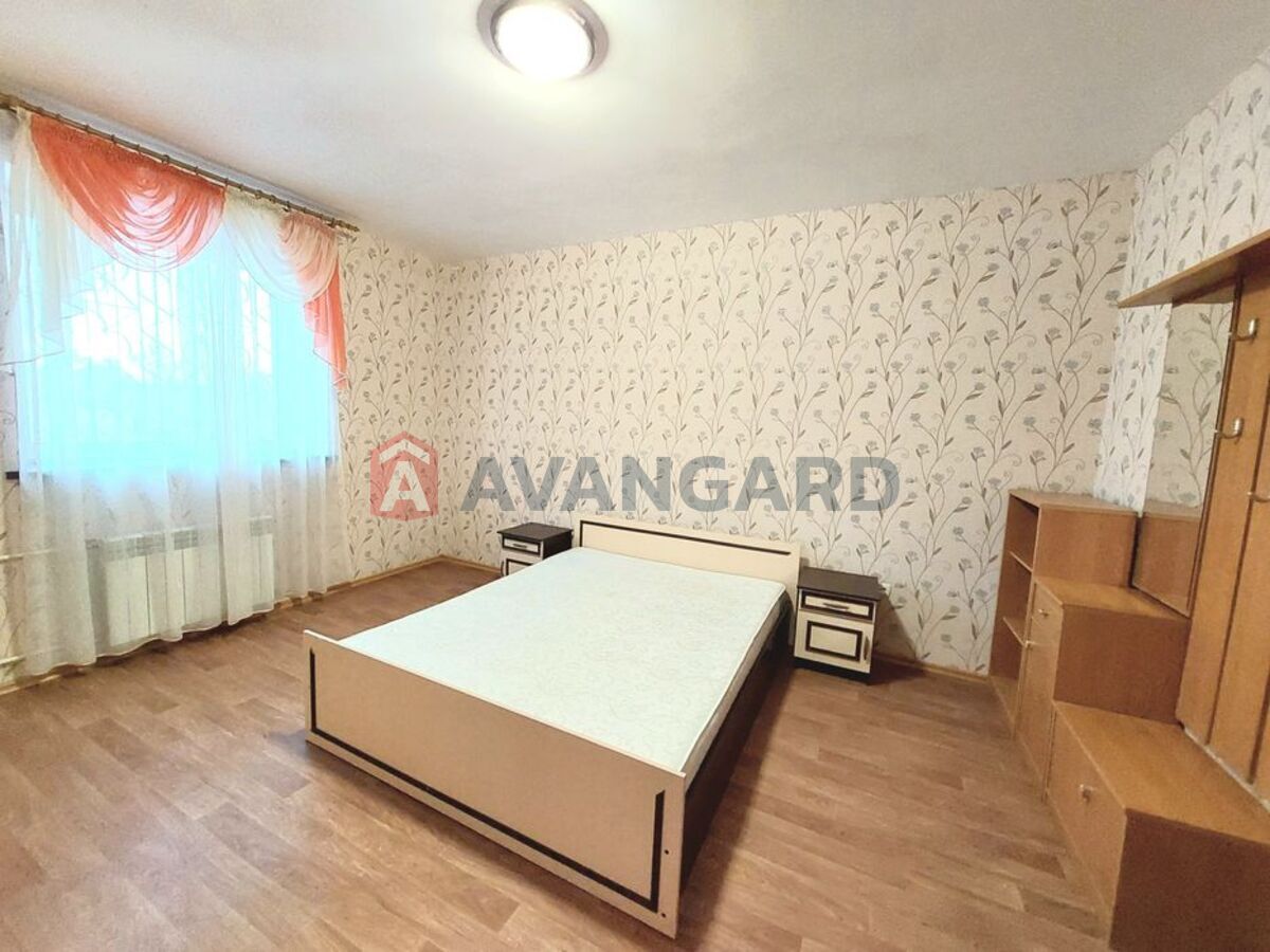 �������, 350 ��.�. ���� 10