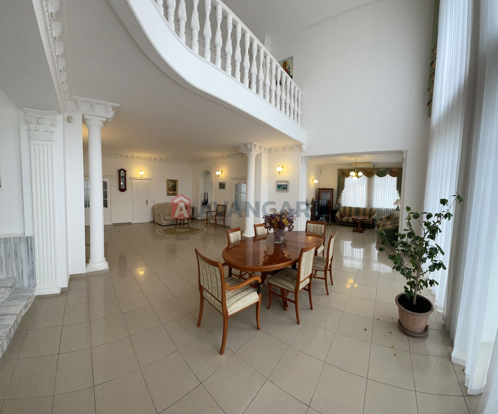 �������, 492 ��.�. ���� 13