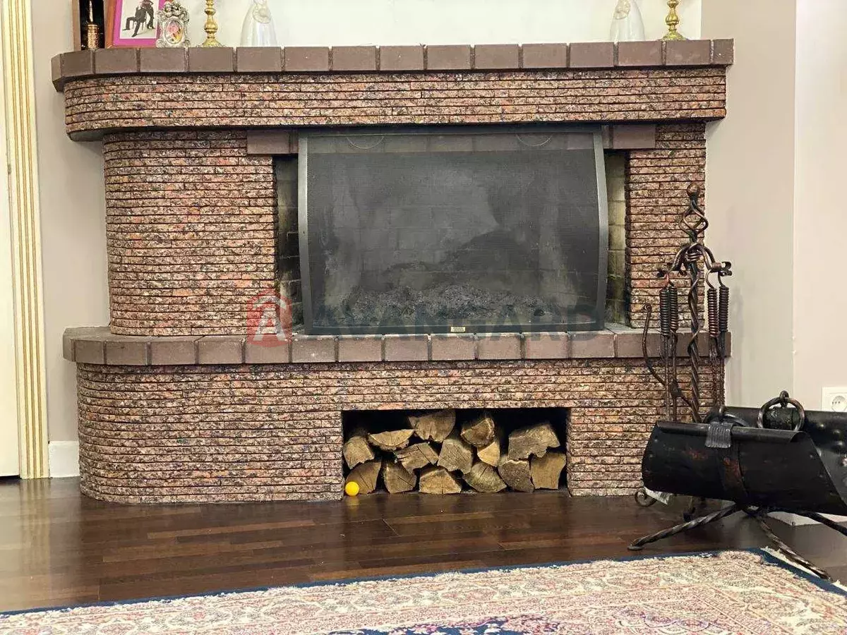 �������, 200 ��.�. ���� 7