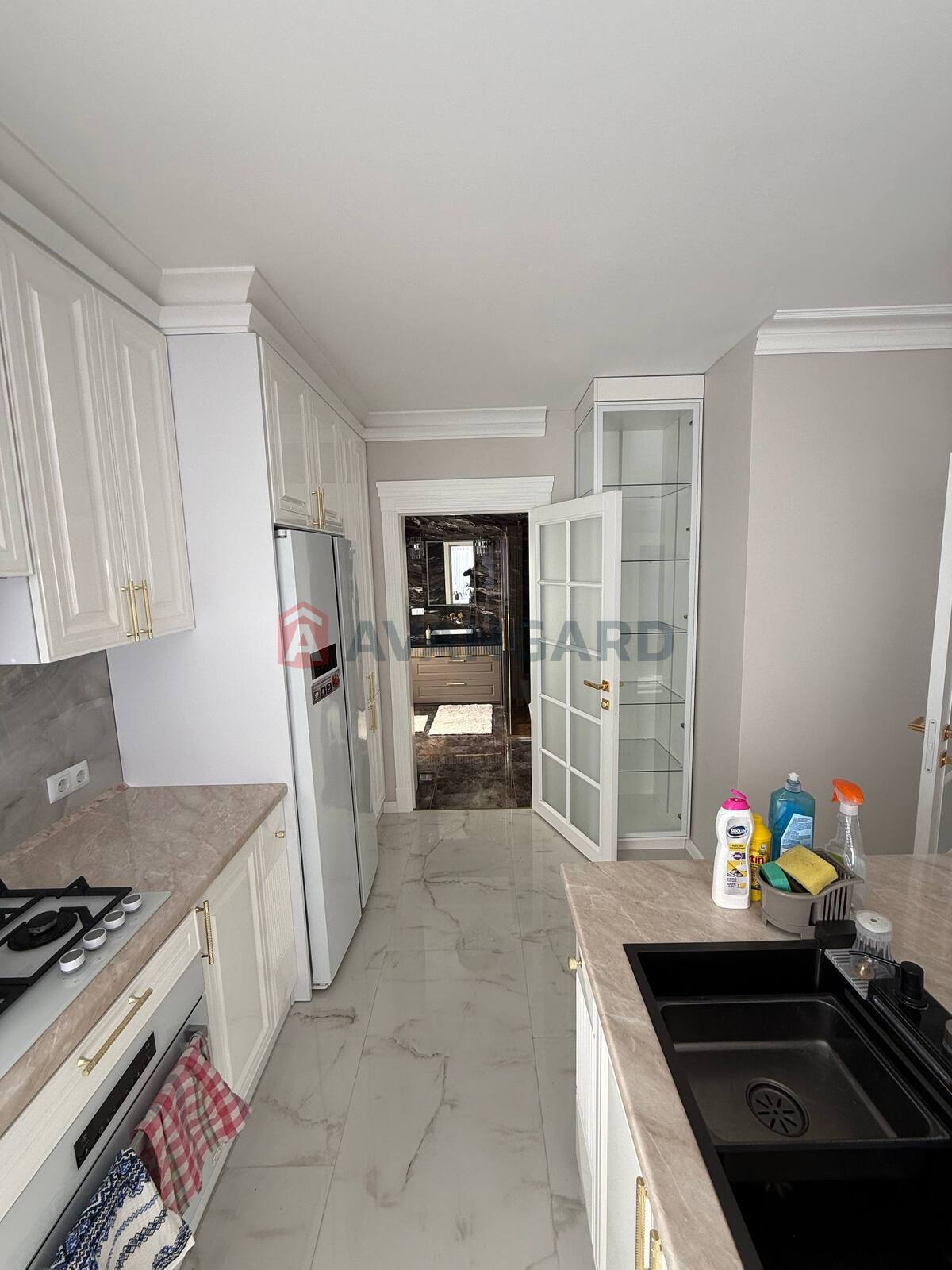 ���, 200 ��.�. ���� 8