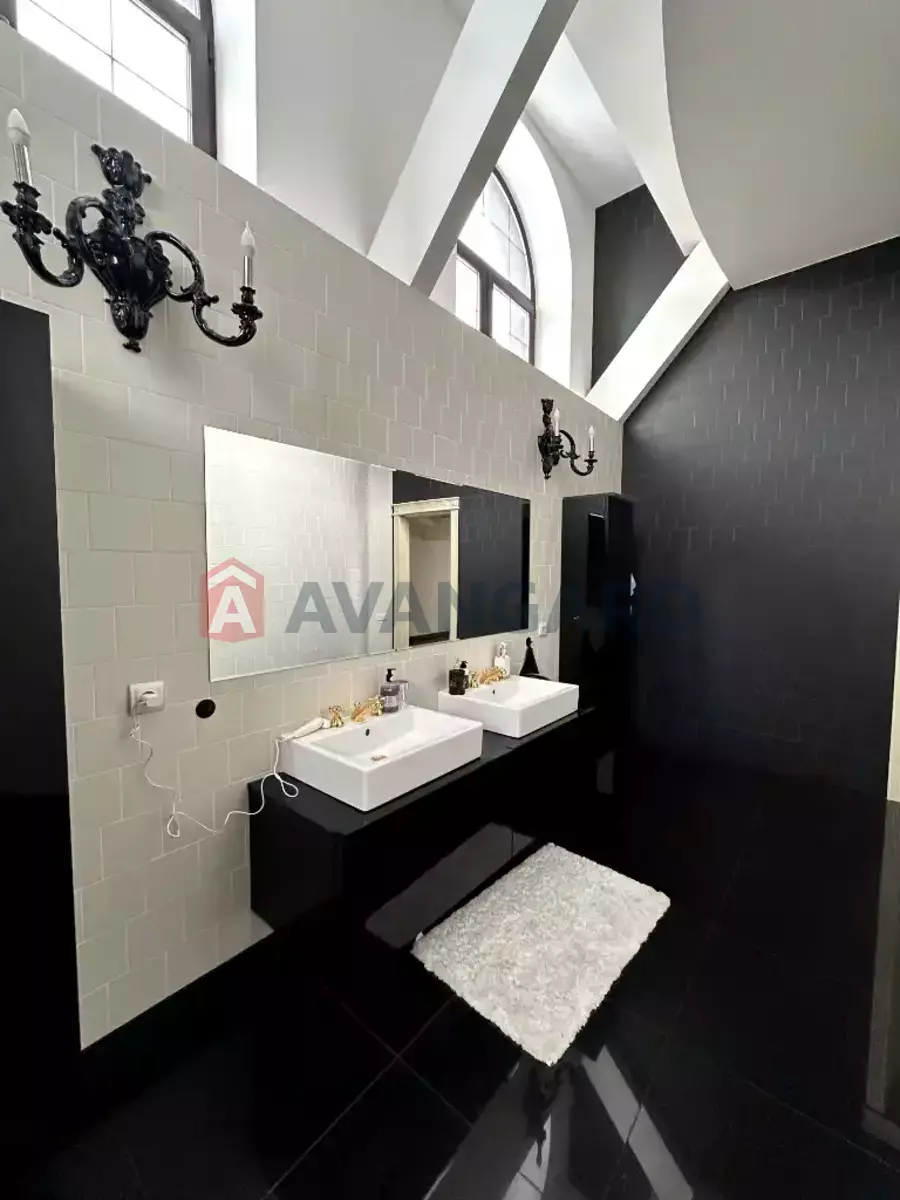 �������, 800 ��.�. ���� 16