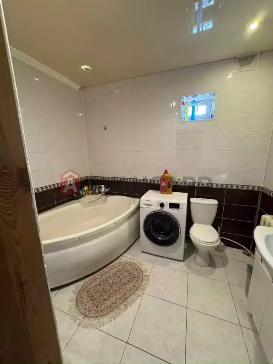 �������, 230 ��.�. ���� 13