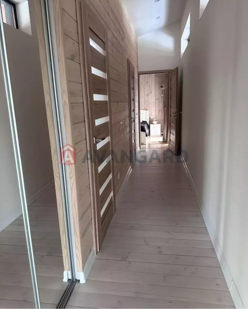 ���, 100 ��.�. ���� 7