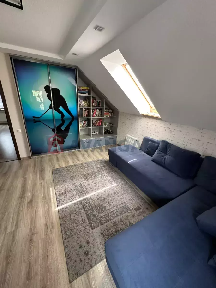 �������, 200 ��.�. ���� 13