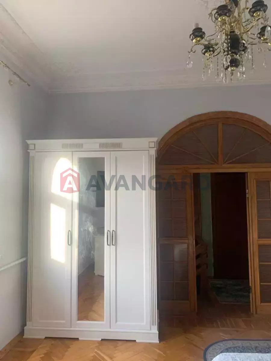 �������, 240 ��.�. ���� 19