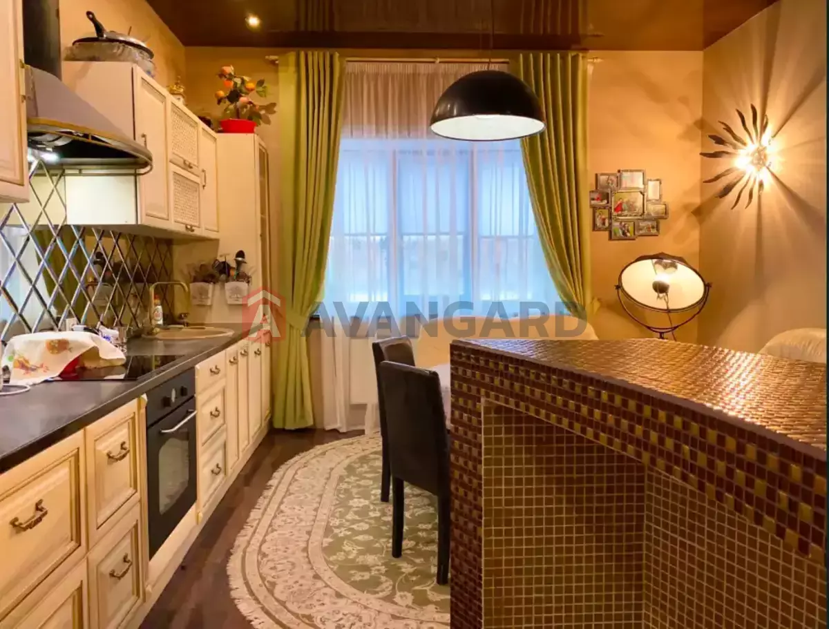 �������, 200 ��.�. ���� 7