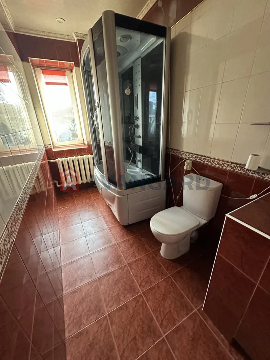 ������� �������, 57 ��.�. ���� 8