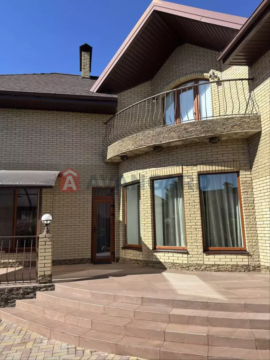 �������, 300 ��.�. ���� 1