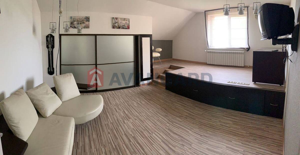 �������, 550 ��.�. ���� 9