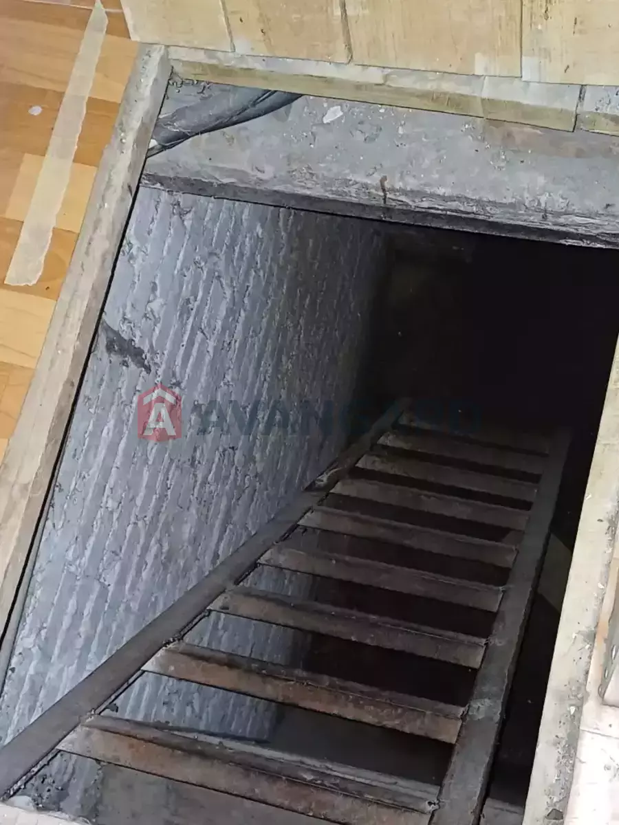 �������, 400 ��.�. ���� 23