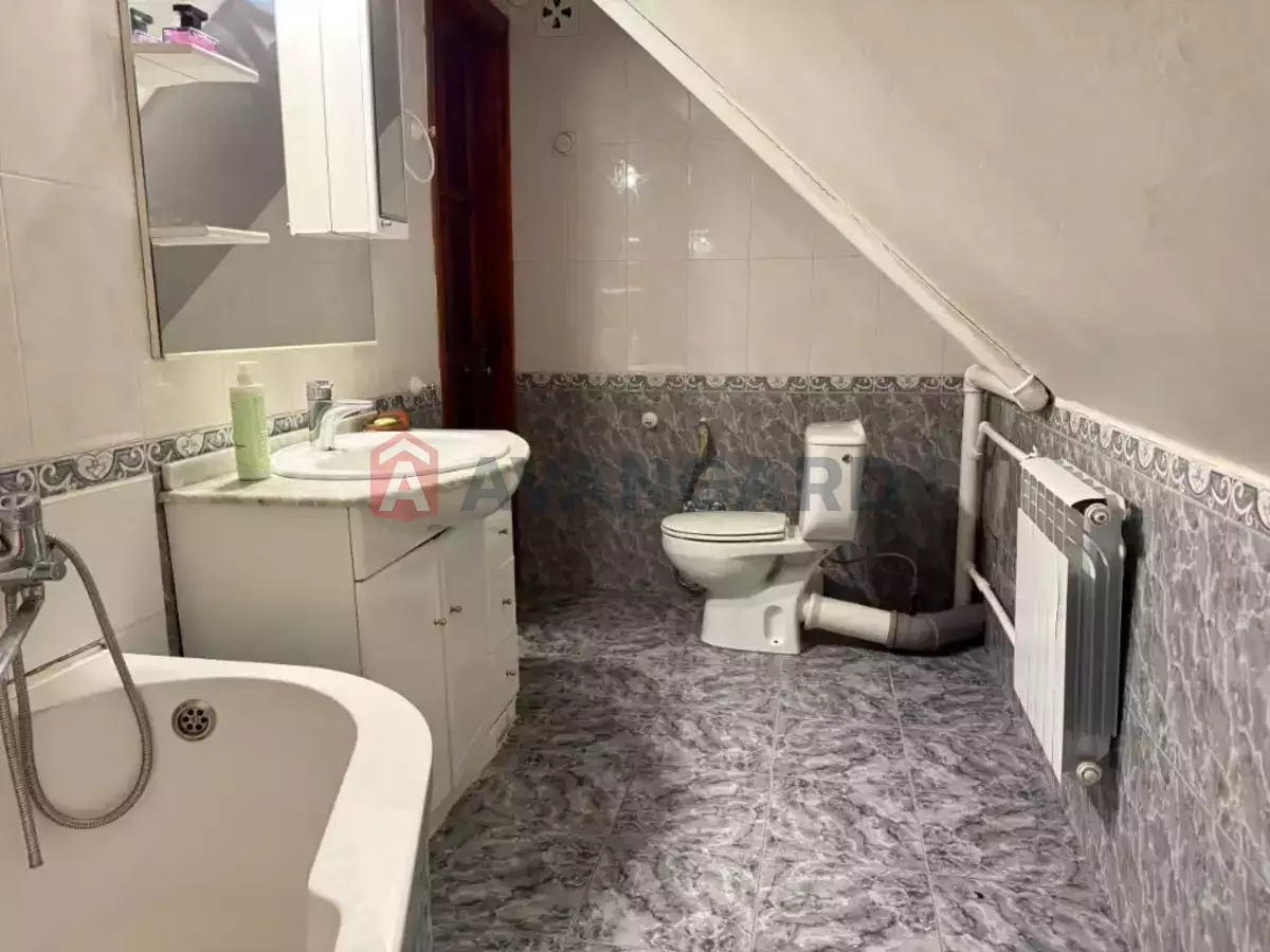 �������, 160 ��.�. ���� 17