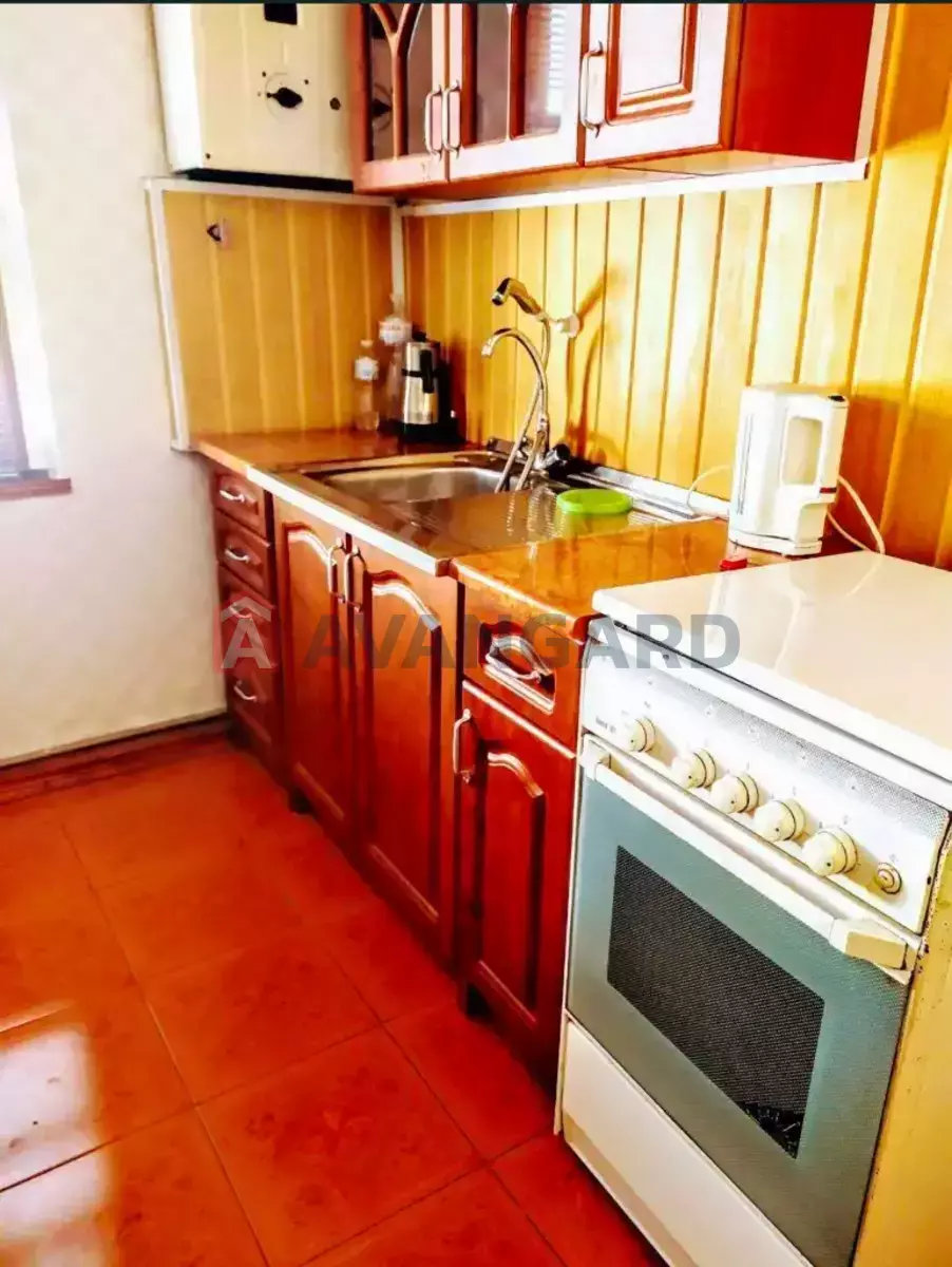 ������� �������, 70 ��.�. ���� 6