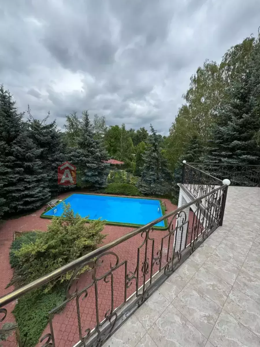 �������, 400 ��.�. ���� 10