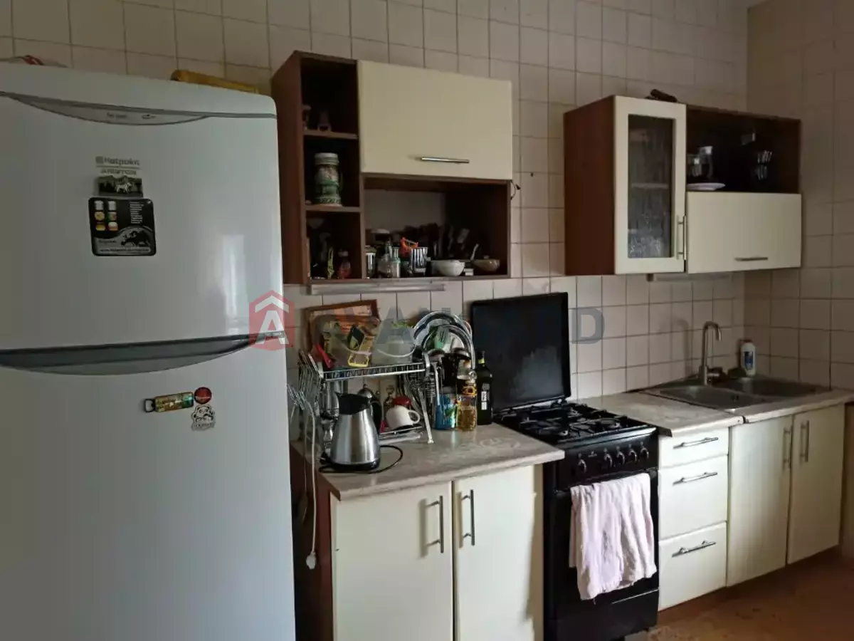 �������, 150 ��.�. ���� 8