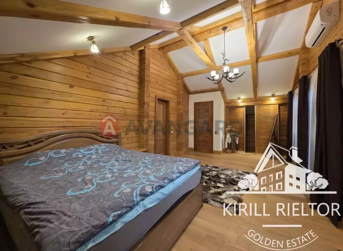 �������, 300 ��.�. ���� 15