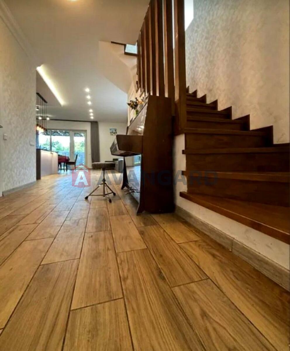 ��������, 165 ��.�. ���� 15