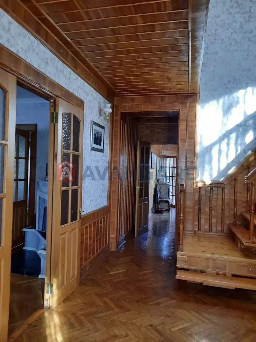 �������, 320 ��.�. ���� 9