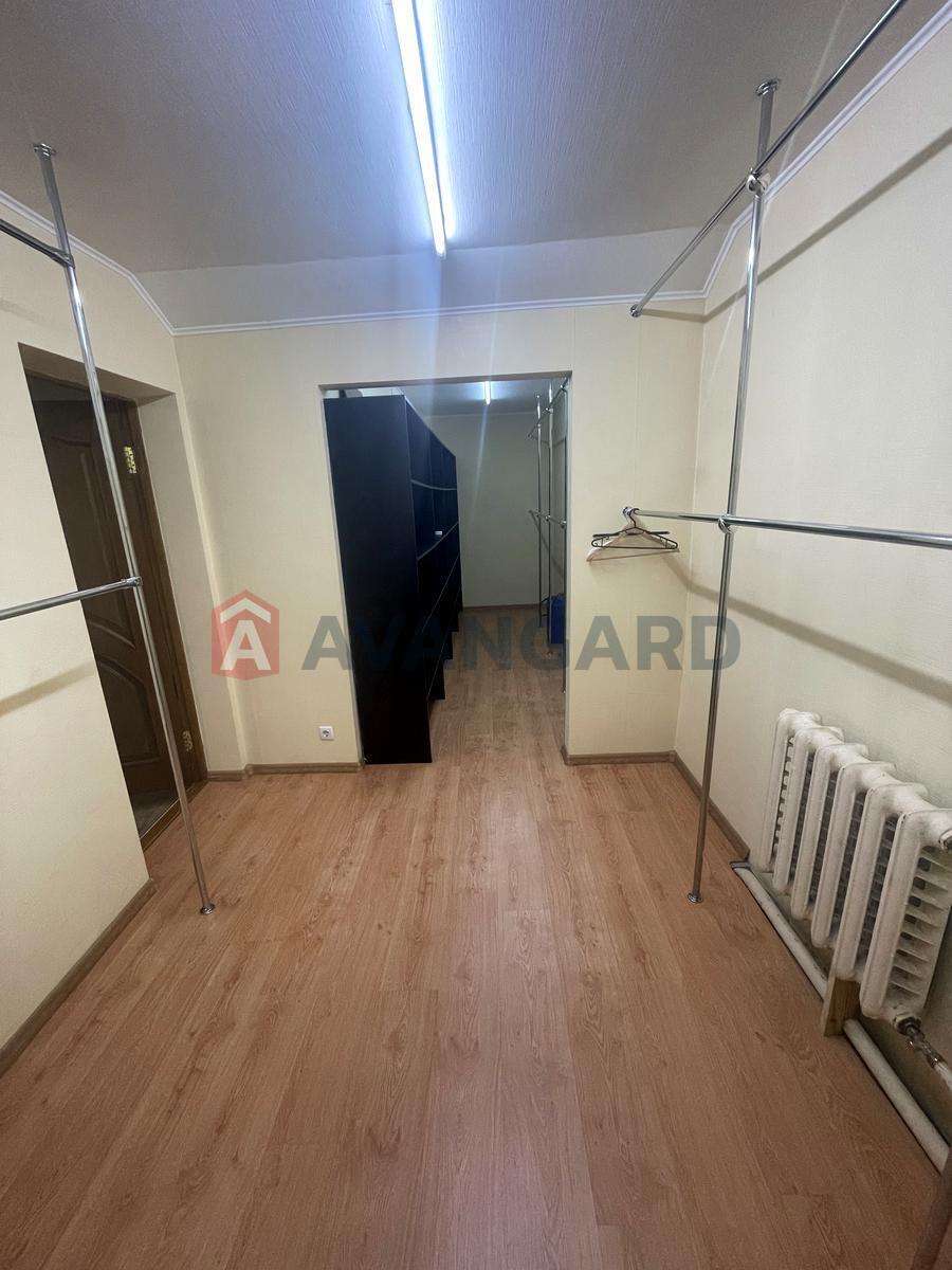 �������, 300 ��.�. ���� 8