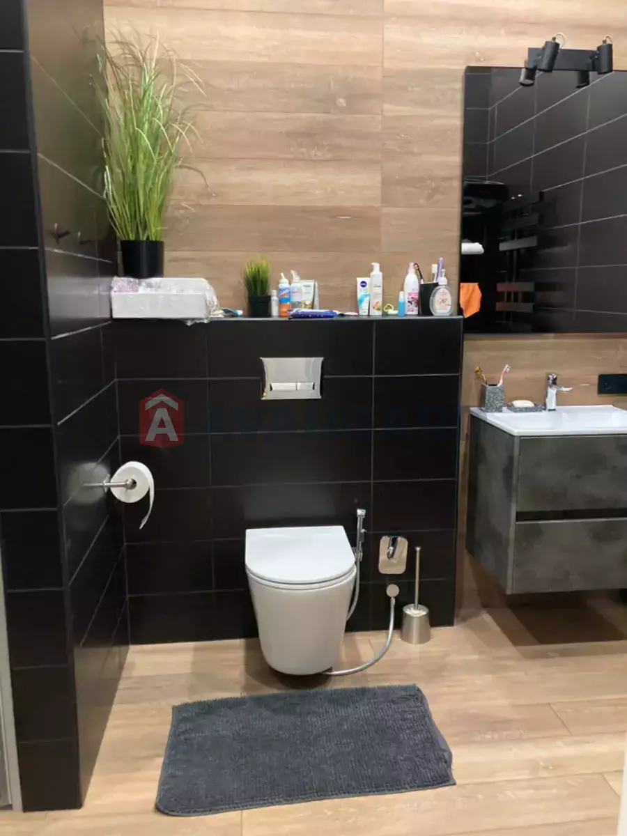 �������, 136 ��.�. ���� 10