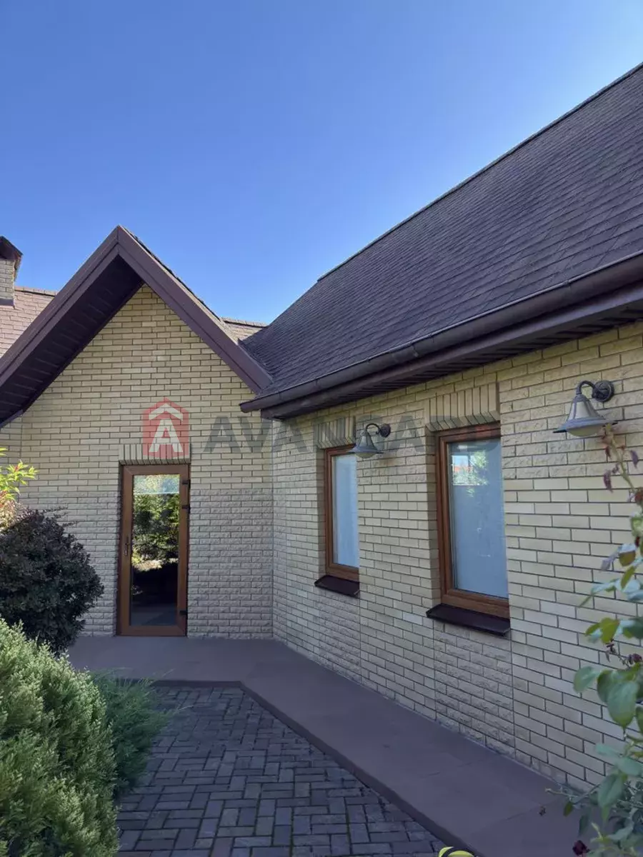 �������, 300 ��.�. ���� 18