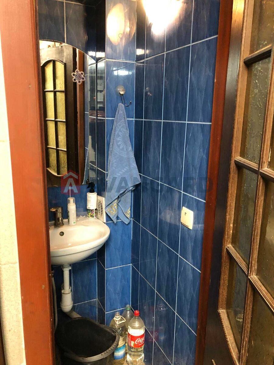 �������, 100 ��.�. ���� 9