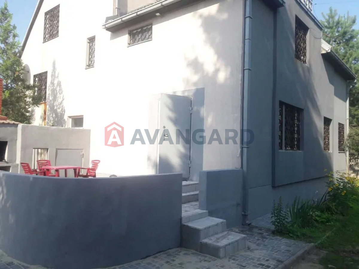 �������, 350 ��.�. ���� 3