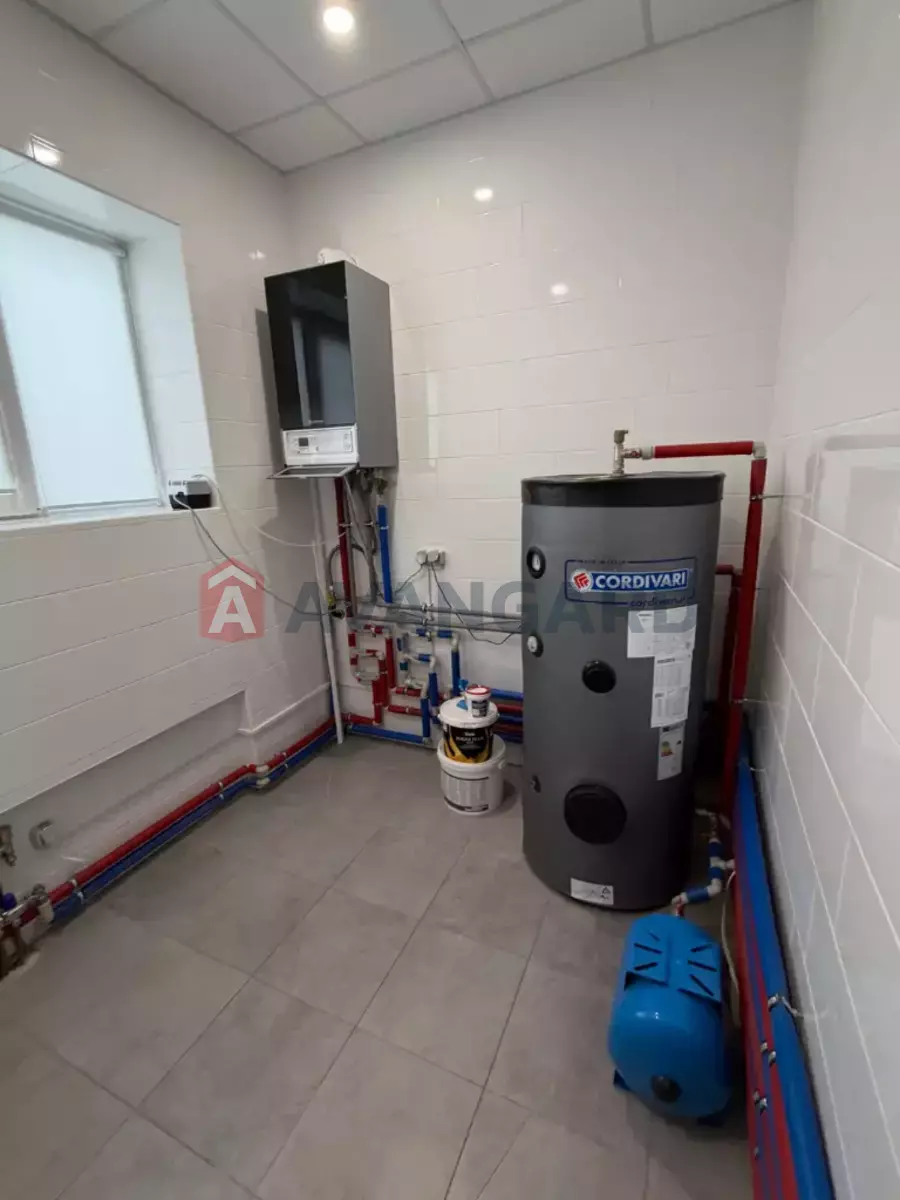 �������, 216 ��.�. ���� 30