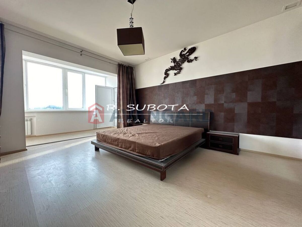 �������, 550 ��.�. ���� 19