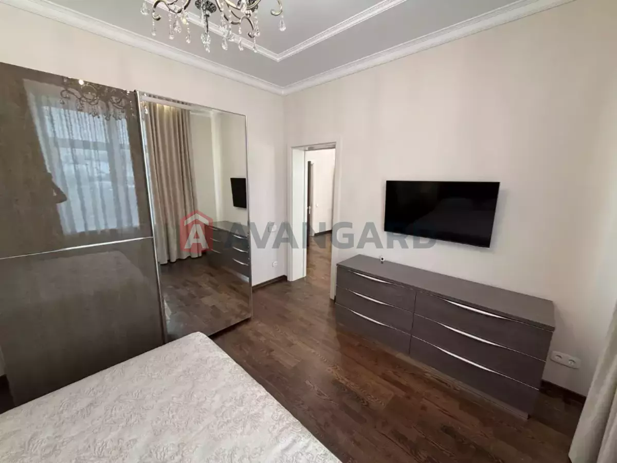 �������, 216 ��.�. ���� 19