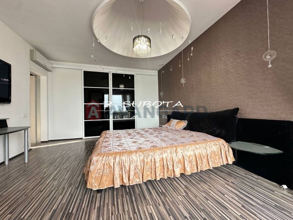 �������, 550 ��.�. ���� 21