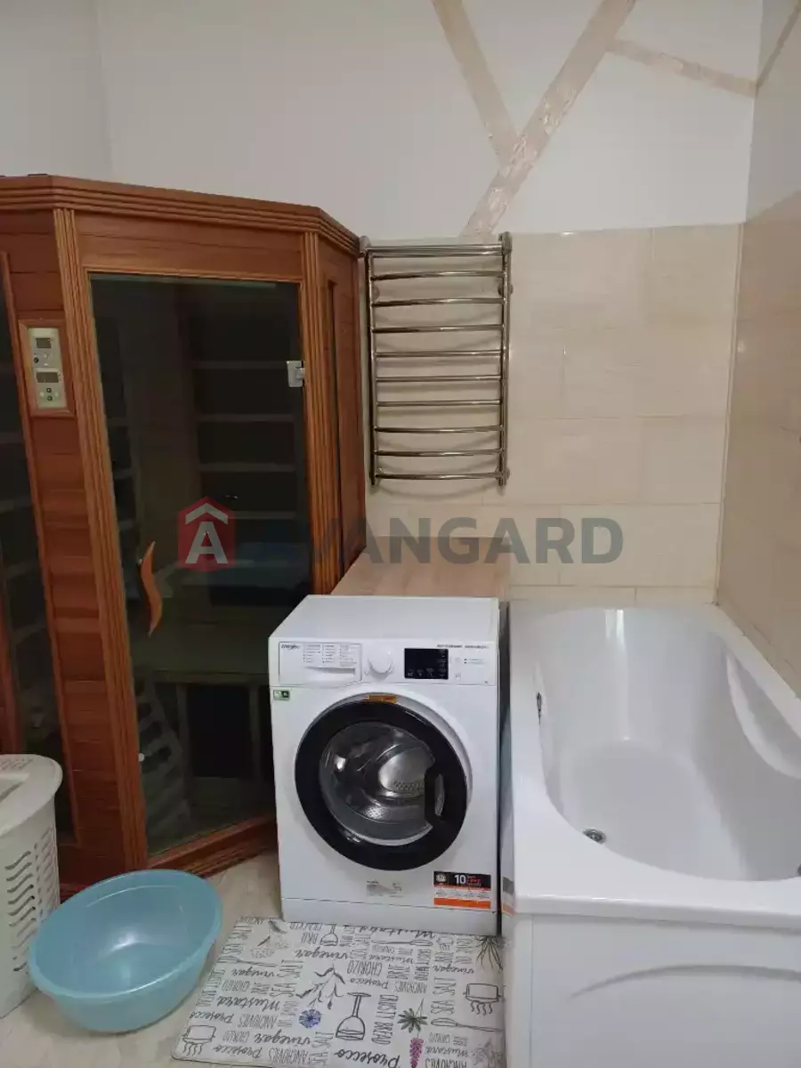 �������, 400 ��.�. ���� 24