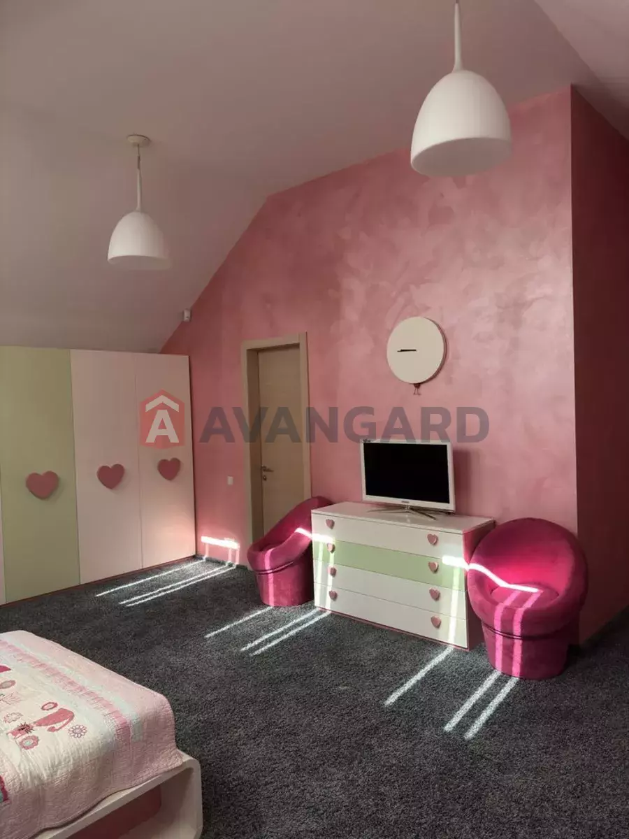 �������, 300 ��.�. ���� 5