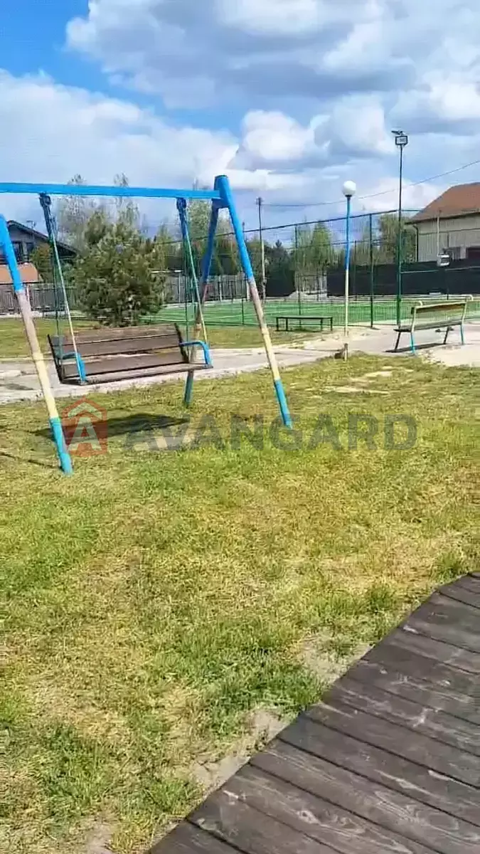 ���, 100 ��.�. ���� 18