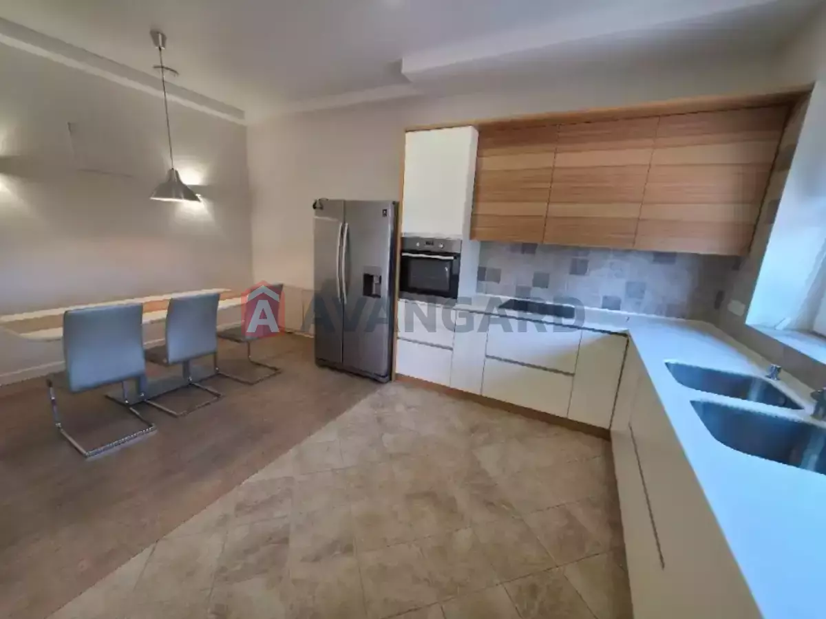 �������, 110 ��.�. ���� 6