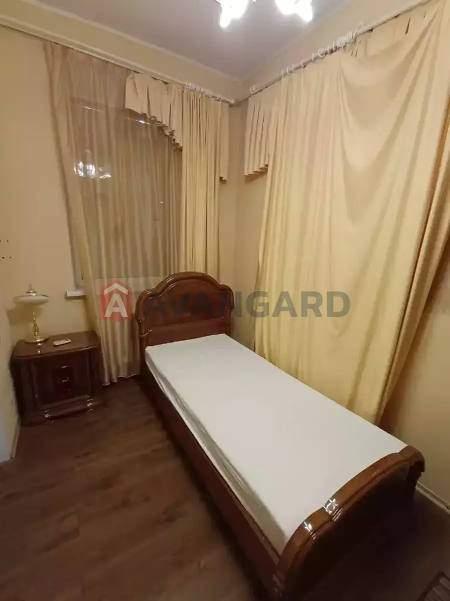 �������, 400 ��.�. ���� 26